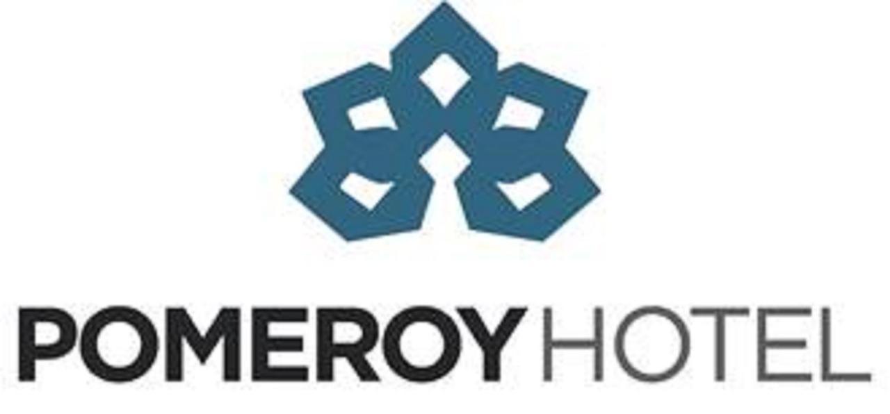 Pomeroy Hotel Fort Mcmurray Esterno foto