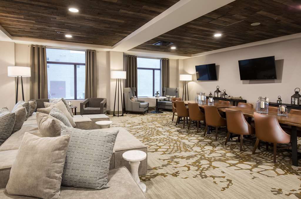 Pomeroy Hotel Fort Mcmurray Interno foto