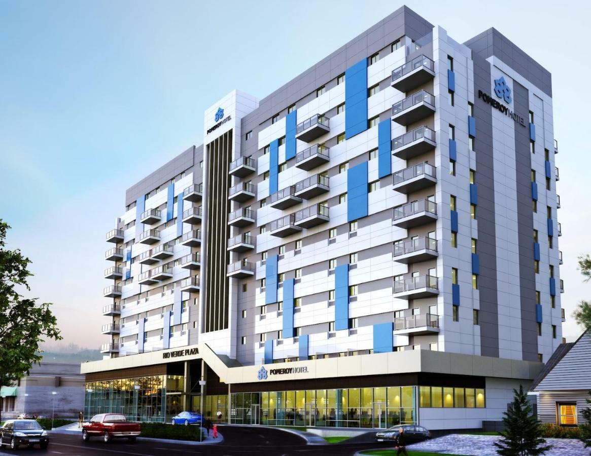 Pomeroy Hotel Fort Mcmurray Esterno foto