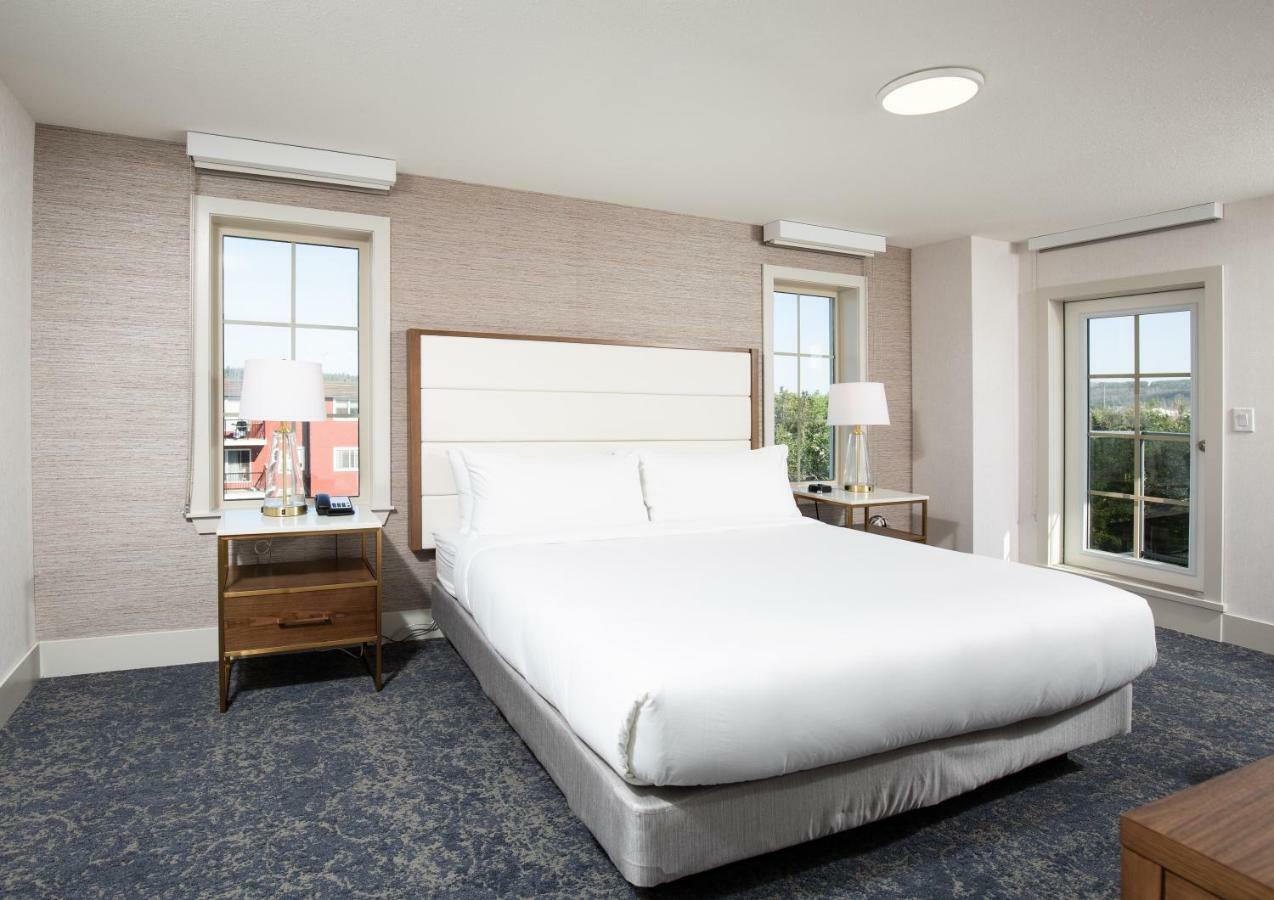 Pomeroy Hotel Fort Mcmurray Esterno foto